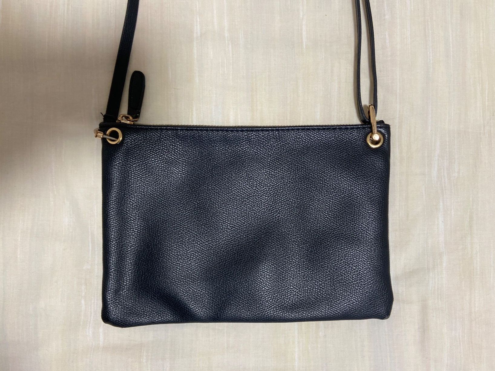 H&M Taschen: Simple Handtasche in Schwarz von H&M – Gebraucht aus Zürich von dedasiba 2