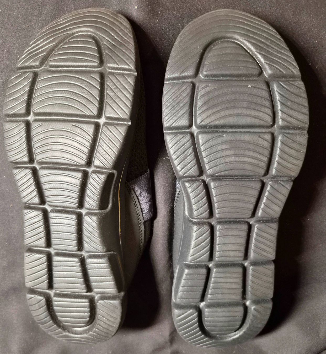 Herrenschuhe: Slippers Grösse 42 – Gebraucht aus Hägglingen von pri_zdz5 4