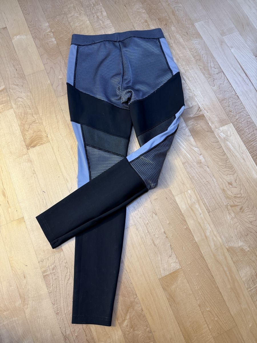 Alexander Wang Leggings: Leggings Alexander Wang x H&M – Usato da Neerach venduto da the_modern_mini 4