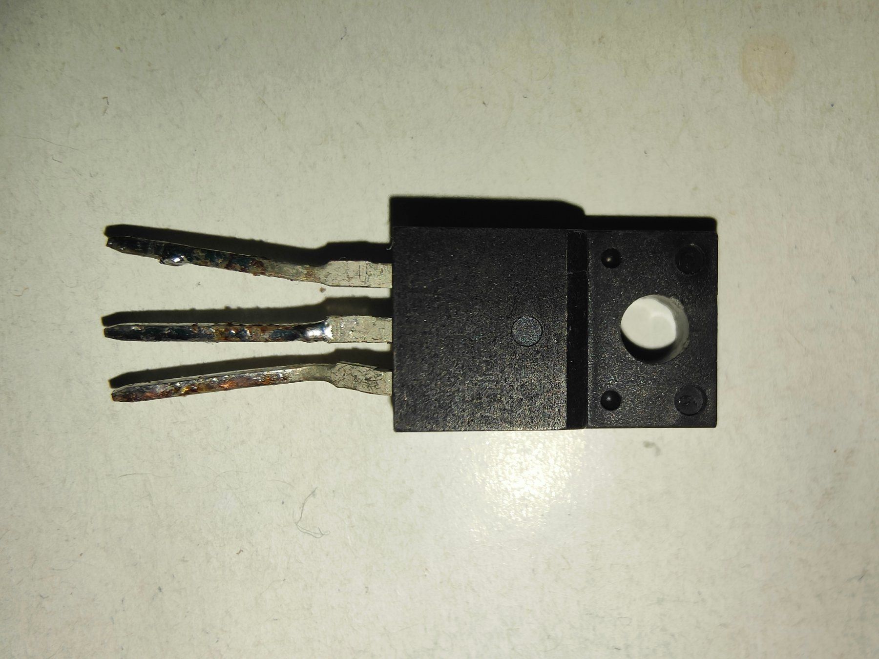 Componenti elettronici: MOSFET SVF7N65F SL7H2BF – Usato da Studen BE venduto da Paplo 2