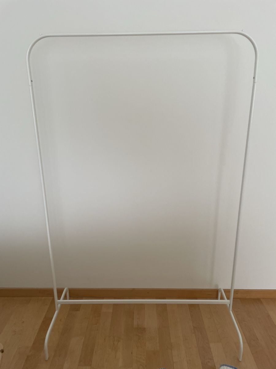 Ikea Garderobe: Kleiderstange in weiß – Gebraucht aus Thalwil von Andieg 1