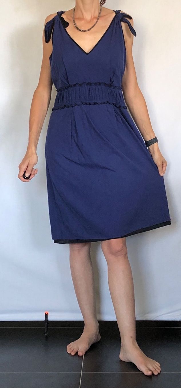Kleider: Robe sans manches bleu marine cintrée Bruuns Bazaar – Neu (gemäss Beschreibung) aus Coppet von Vanessamode 2