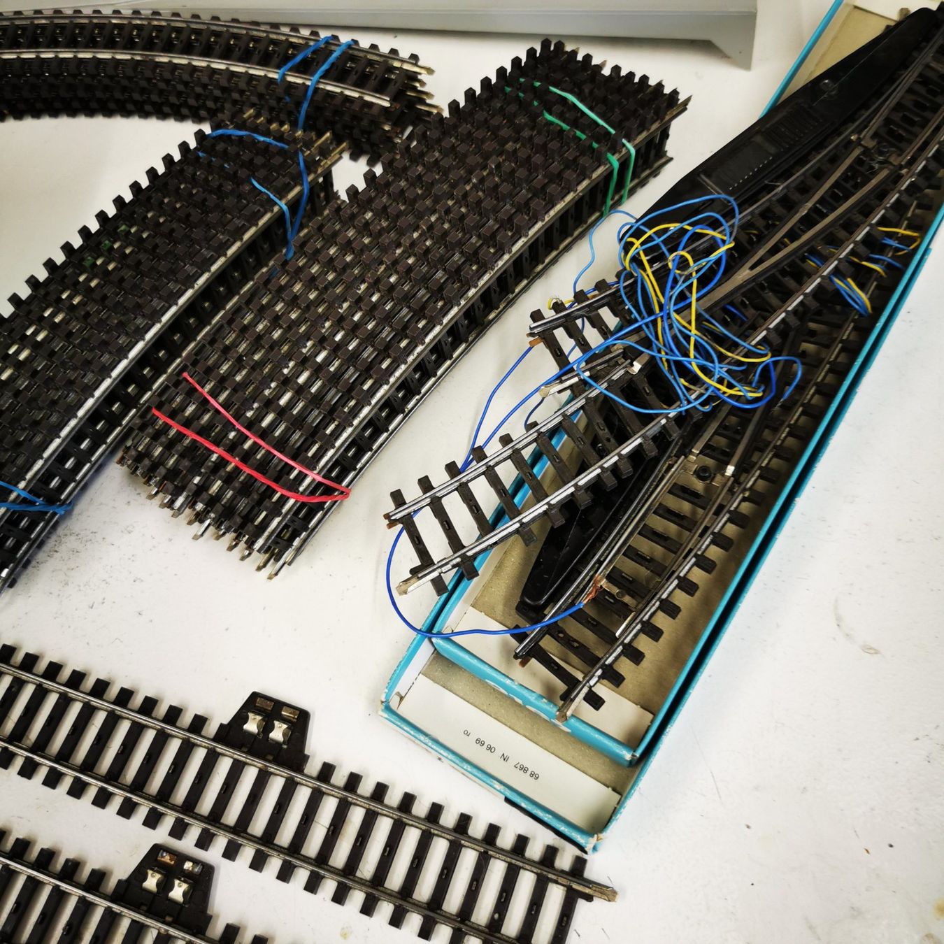 Märklin Modellini di ferrovie: Märklin Schienen und Weichen Hohlprofiel – Usato da Waltenschwil venduto da Nitsud 1