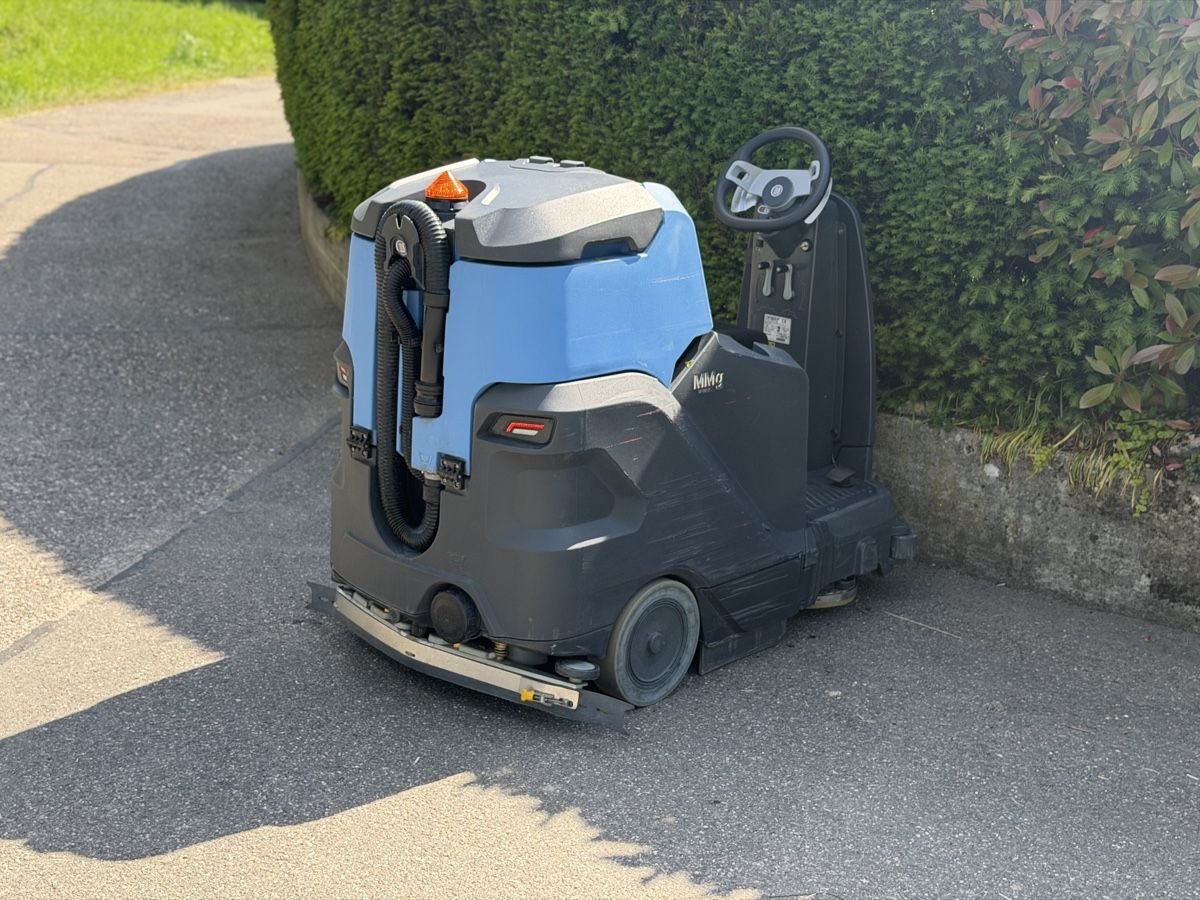 Tutte le macchine: Scheuersaugmaschine MMg Base – Usato da Zullwil venduto da Autocentersalii 5