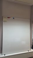 Nobo Whiteboard mit 8 Markern neuwertiger Zustand