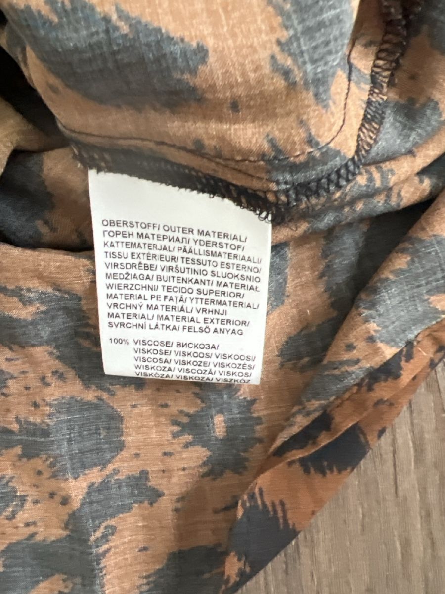 Madeleine Camicette: Bluse mit Leo-Muster, Grösse 40, Madeleine – Nuovo (secondo la descrizione) da Uetikon am See venduto da Sarahm76 5