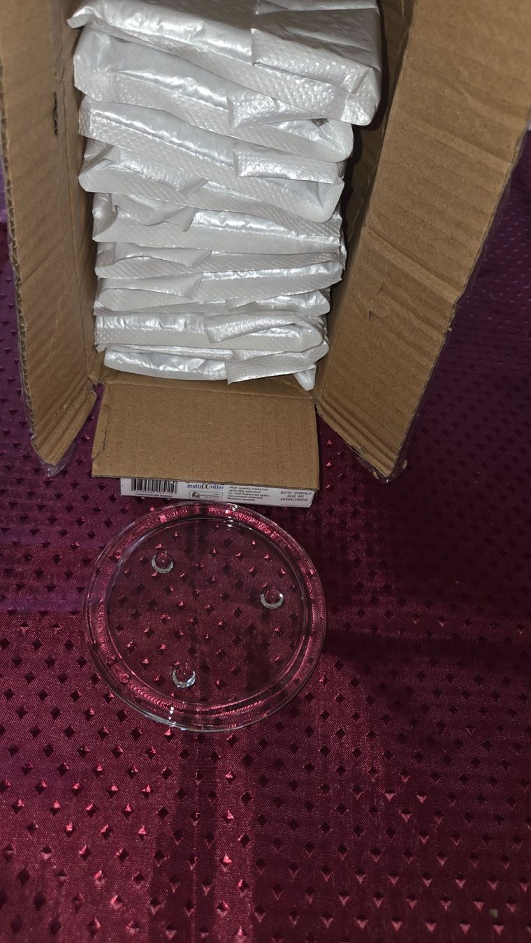 Portacandele: 12 Stk.Kerzenteller aus Glas – Nuovo e nell'imballaggio originale da Obergösgen venduto da Netto_Tante