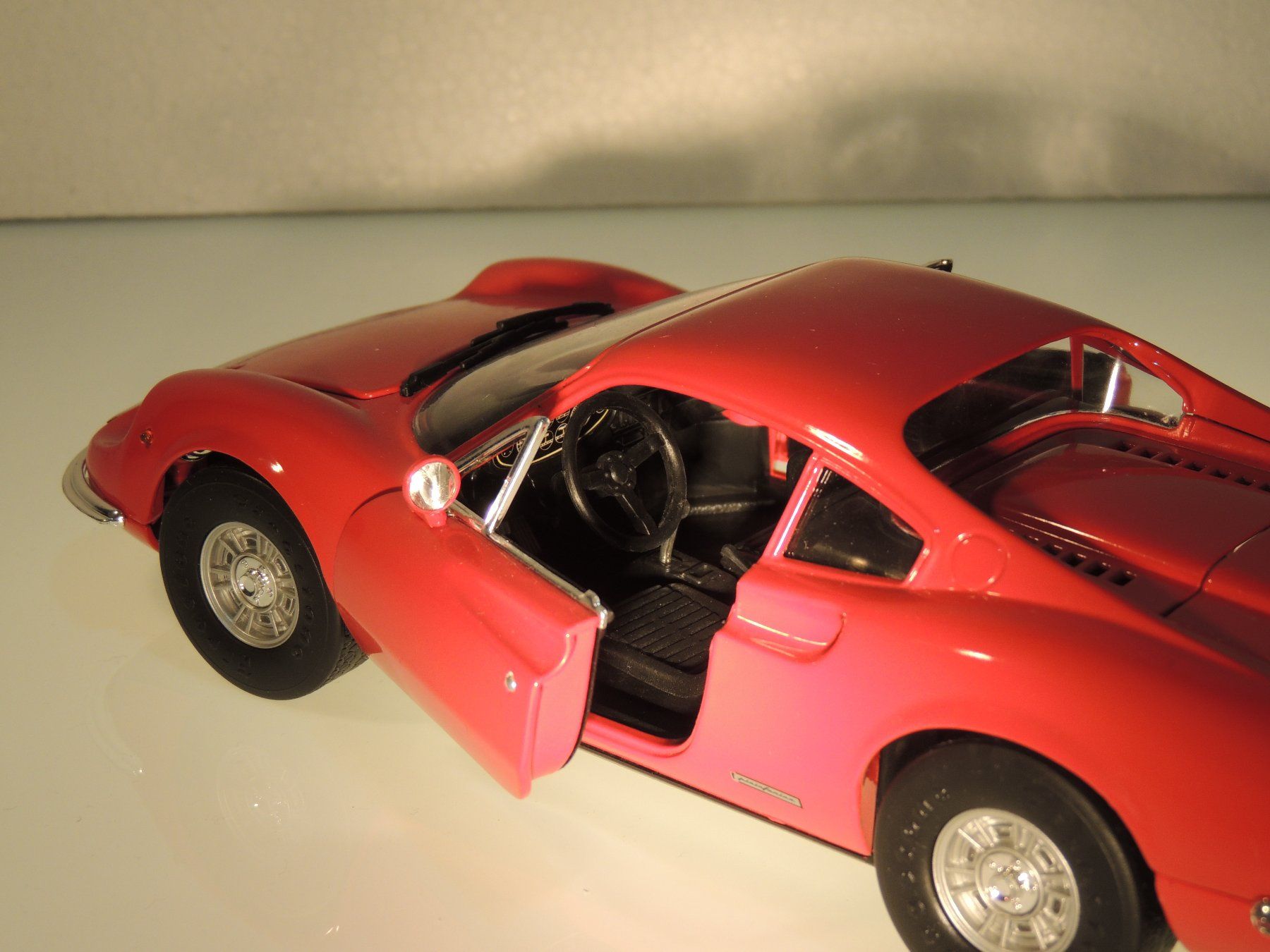 Anson Modellini d'auto: ANSON Ferrari 246 GT Rot 1:18 – Usato da Corminboeuf venduto da corbay 5
