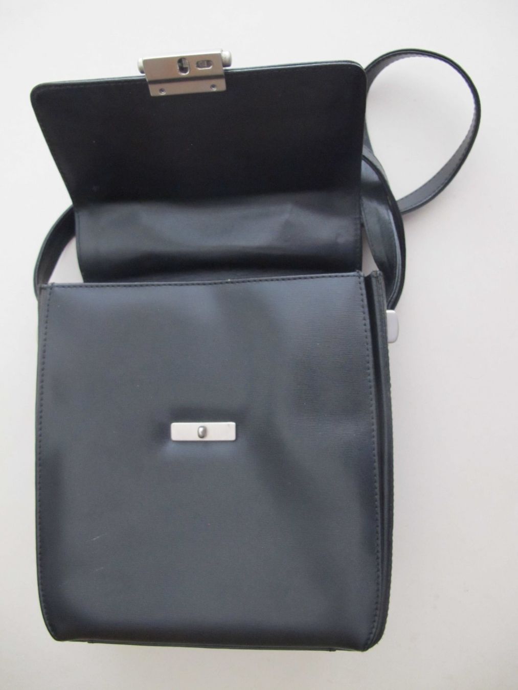 Borse da donna: Leder-Handtasche Mandarina Duck – Usato da Zug venduto da Vesi8 2