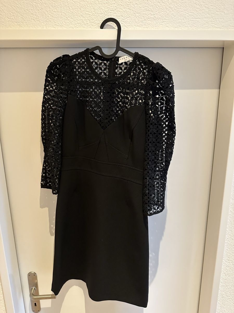 Sandro Vestiti: Schwarzes Sandro Kleid – Nuovo (secondo la descrizione) da Zürich venduto da kim_6bfg