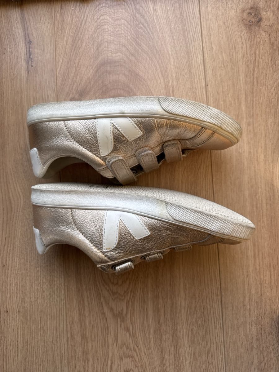 Veja Herrenschuhe: Basket veja – Gebraucht aus Grandson von fle_vb7f 2