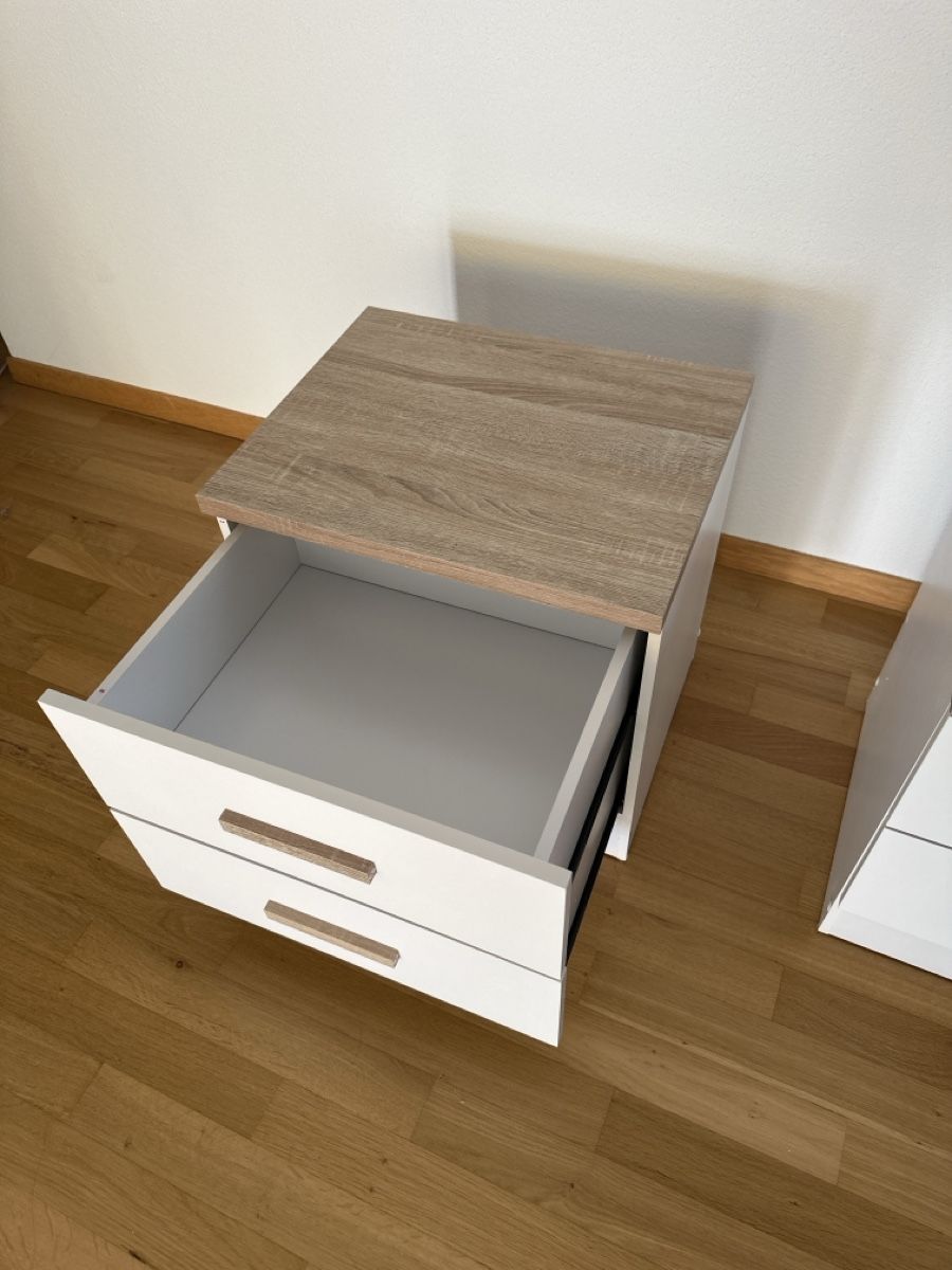 Nachttische: Nachttische weiss/Holzoptik 2er Set – Neu (gemäss Beschreibung) aus Obergösgen von val_hfj8 3