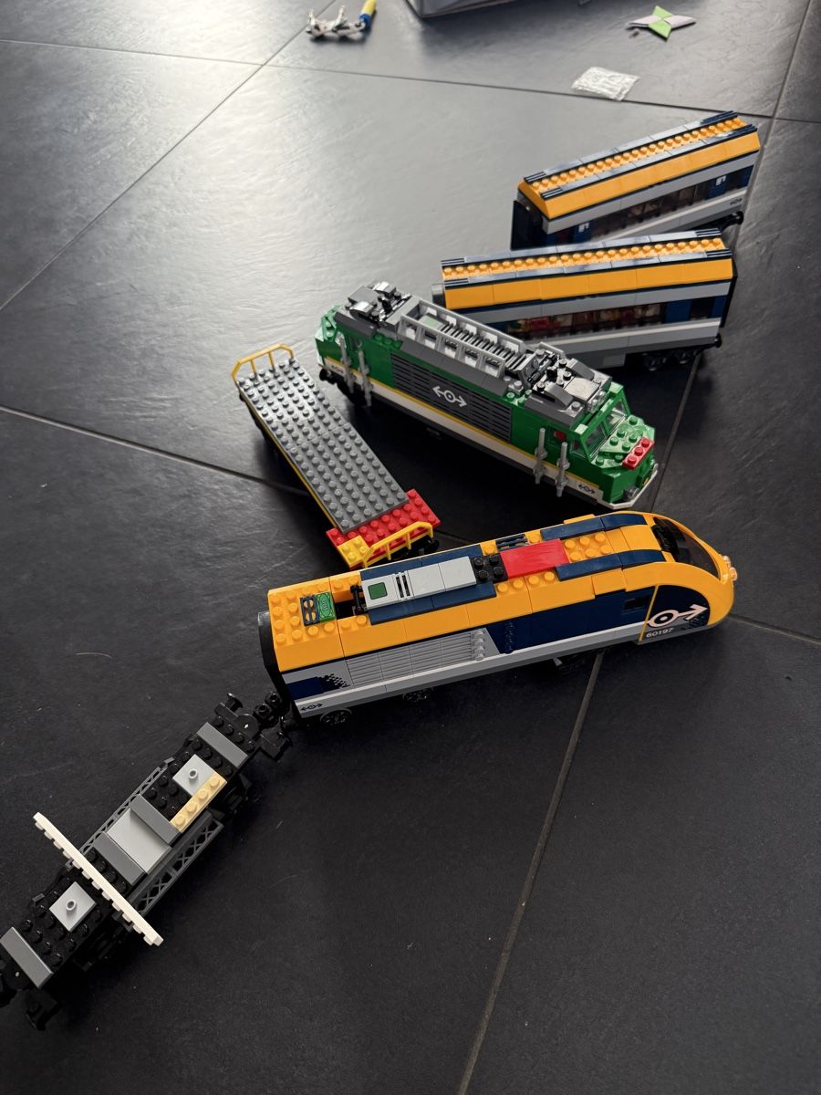 Lego Spielzeuge: Lego City Zug – Gebraucht aus Schmitten FR von stl 1