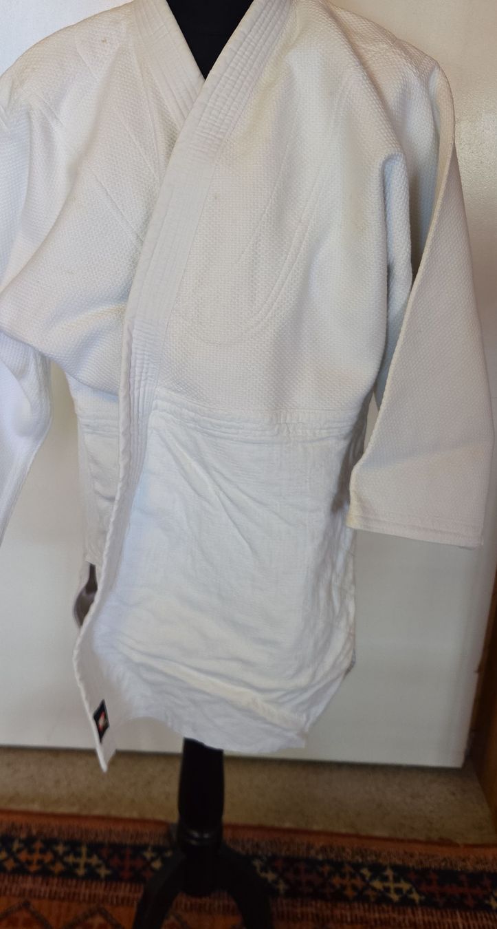 Kimono: Judo Anzug weiss gebraucht – Usato da Zürich venduto da imhof28