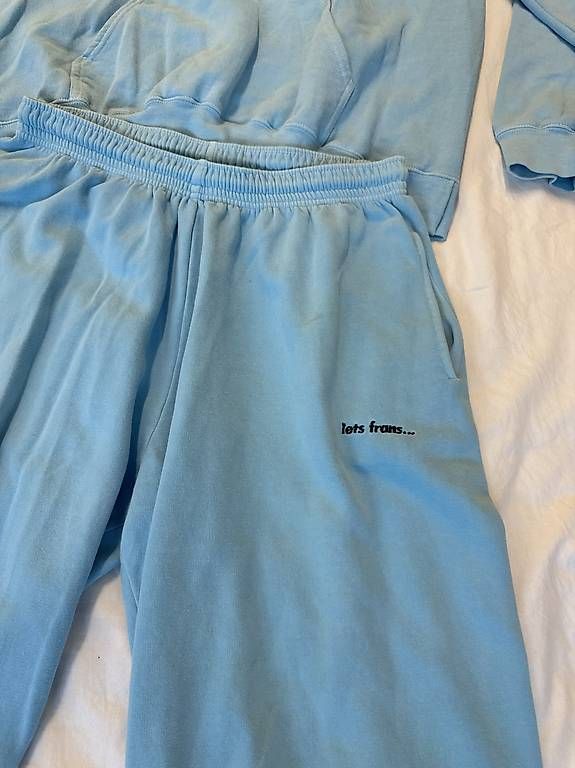 Iets Frans... Pullover & Sweatshirts: babyblue trainer set - iets frans... – Gebraucht aus Zürich von refg7 1