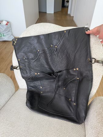 Schwarze Ledertasche / Umhängetasche, gebraucht