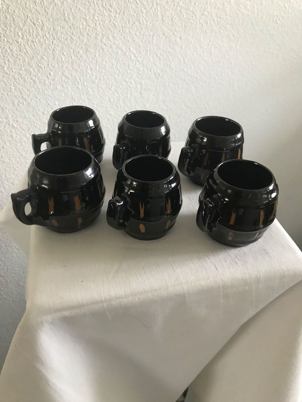 Set di piatti: 6 Schnapsbecher aus Steingut – Usato da Frauenfeld venduto da Koffer12