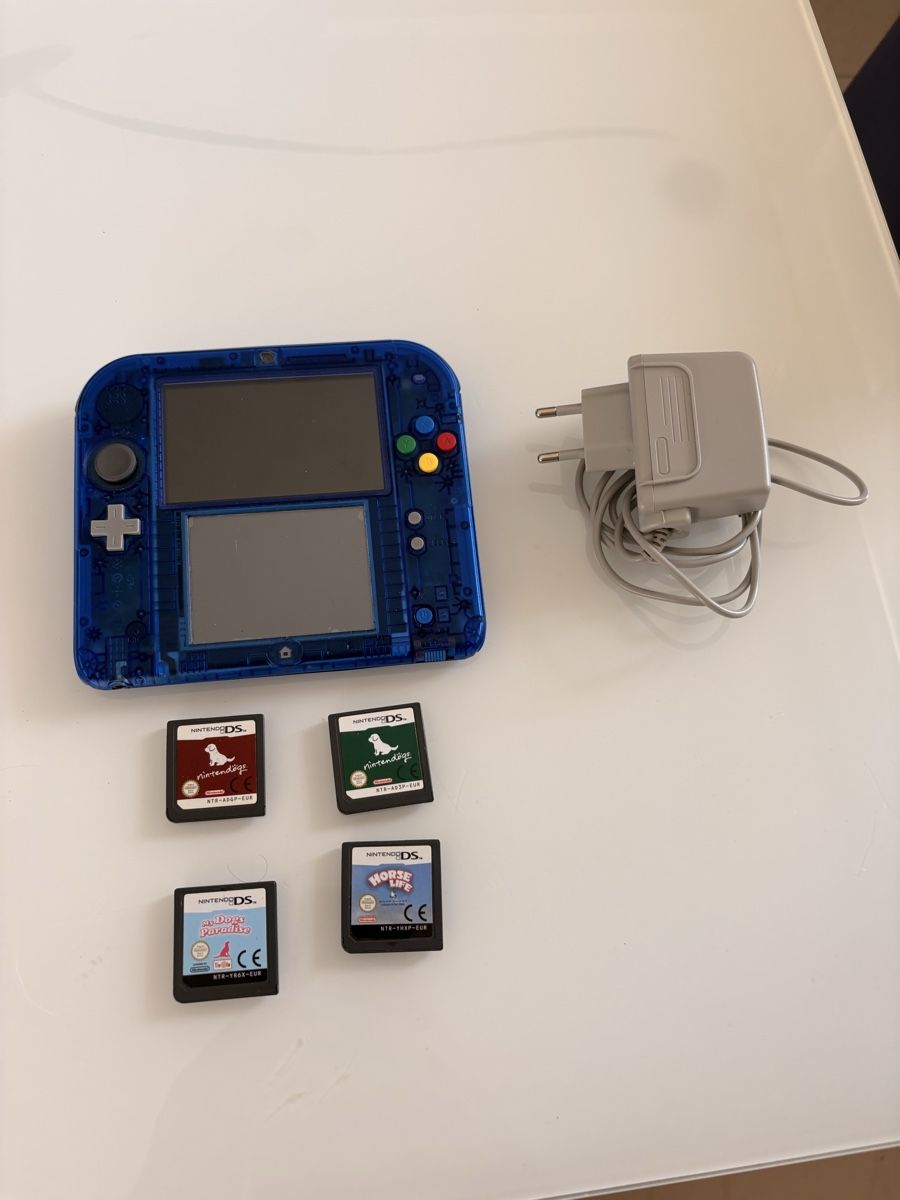 Nintendo Consoles: Nintendo 2ds + chargeur + 4 jeux – D'occasion à Dompierre FR par PRiT_Madara