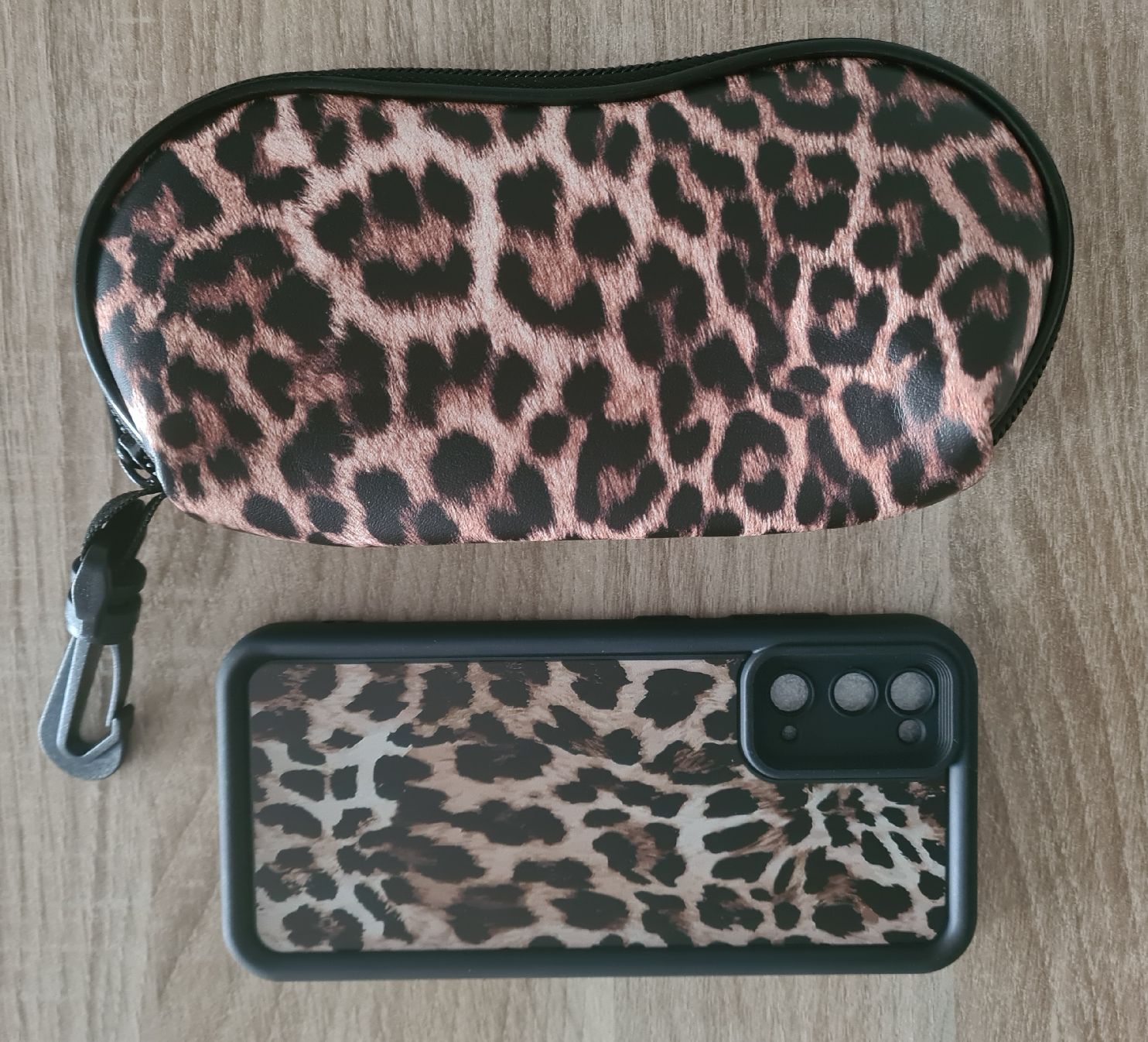Covers & Schutzfolien: Étui lunettes Léopard + coque Samsung S20 – Neu und originalverpackt aus Etoy von MyStyleMyMode 8
