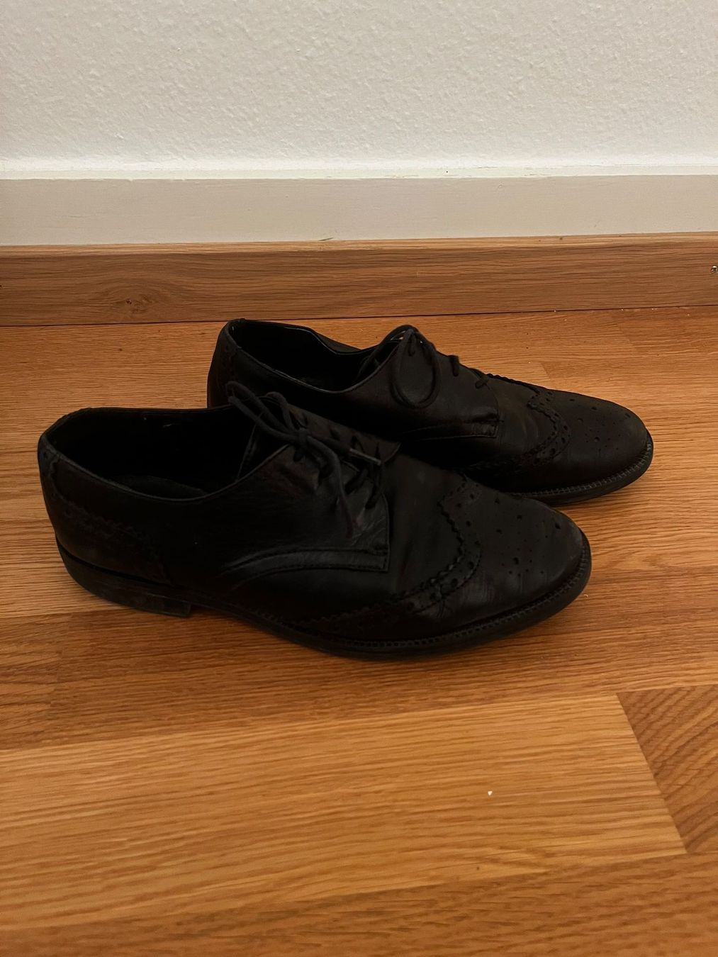 Scarpe da donna: Schwarze Lederschuhe – Usato da Zürich venduto da corinne.nussbaumer20