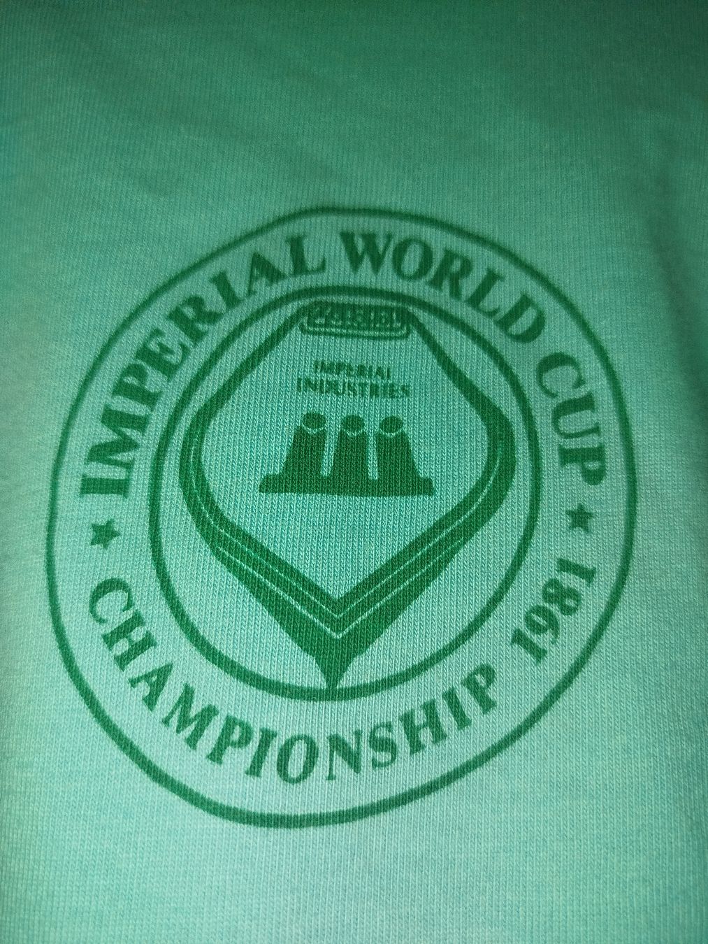 T-Shirts: pull manches longues vintage Cigarette World cup champion – Gebraucht aus Genève von Octo-puces 4