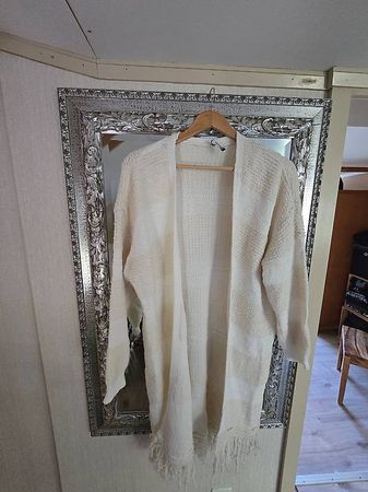 Schöne Strickjacke Gr. S