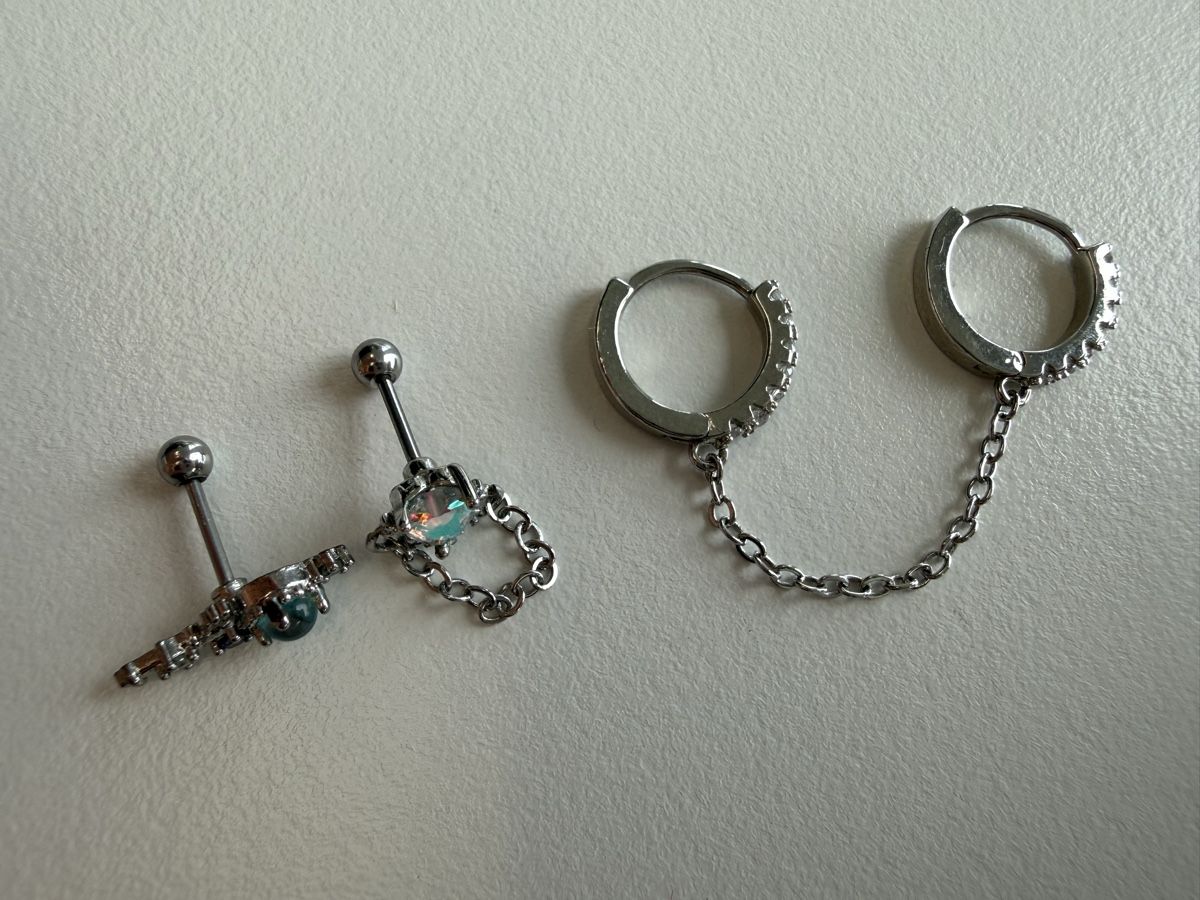 Orecchini pendenti & Orecchini a lobo: Schmuck-Set: 2x Ohrstecker + 1x Ohrring mit Kette 💎 – Nuovo (secondo la descrizione) da Oberhofen Thun'see venduto da ClaudiaKelesh 1