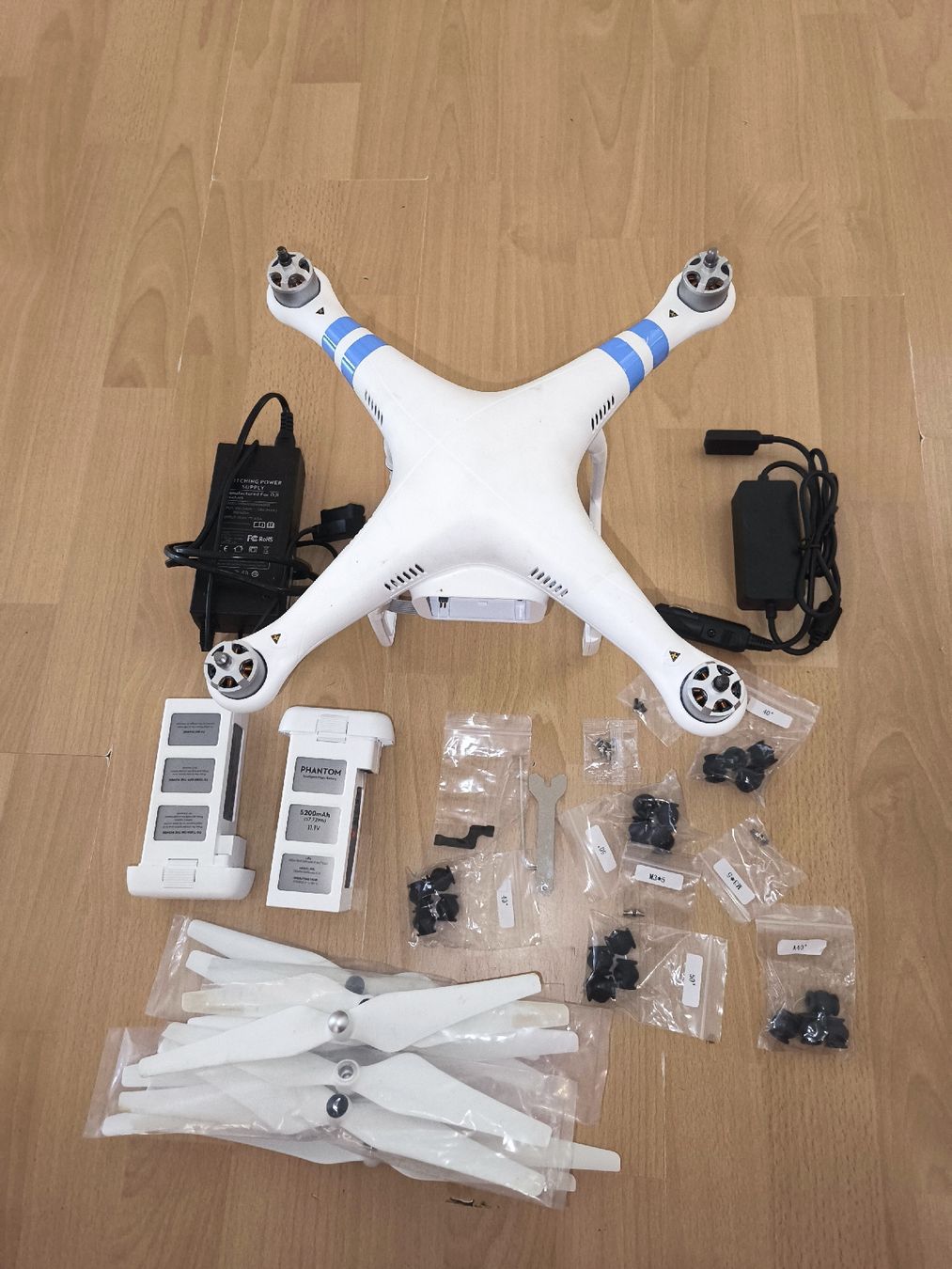 DJI Modellismo RC: DJI Phantom mit Zubehör  – Difettoso da Altbüron venduto da Theo_Dotus
