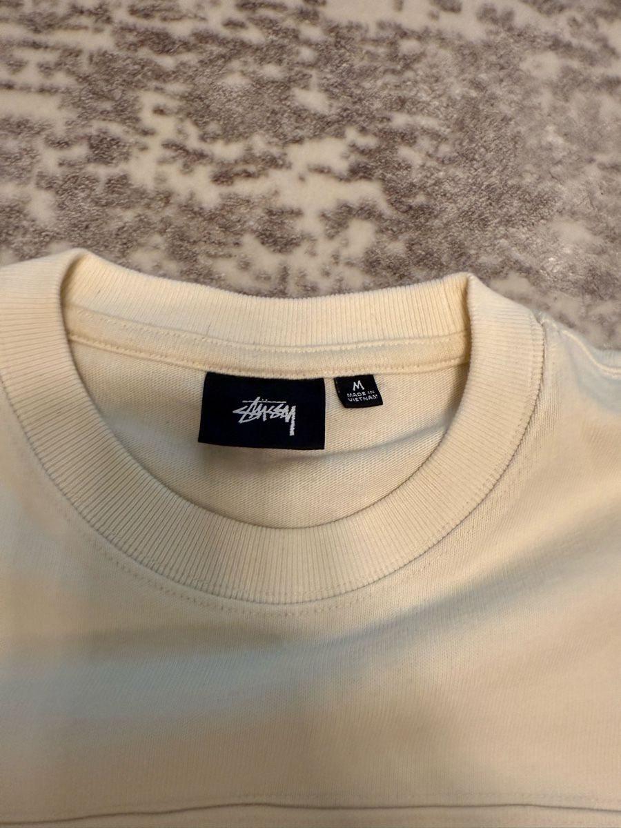 Stüssy Pullover & Sweatshirts: Stüssy Longsleeve Beige/Weiss – Neu (gemäss Beschreibung) aus Näfels von sellmemoric 1