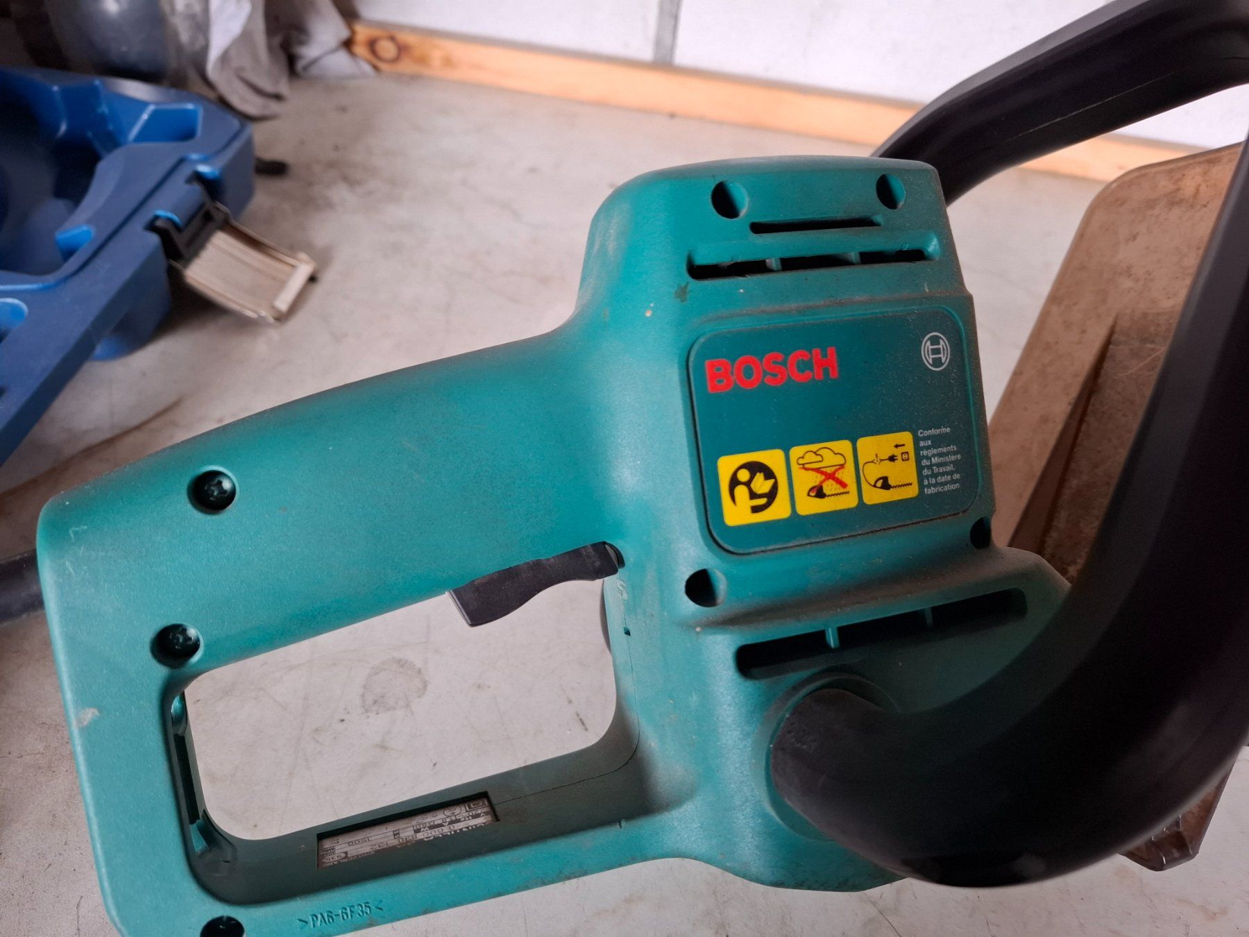 Tutti gli attrezzi: Bosch Heckenschere PHS 46G – Usato da Pany venduto da Prjnjm 1