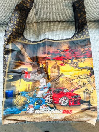 Sac fourre tout neuf / Tragetasche neuf