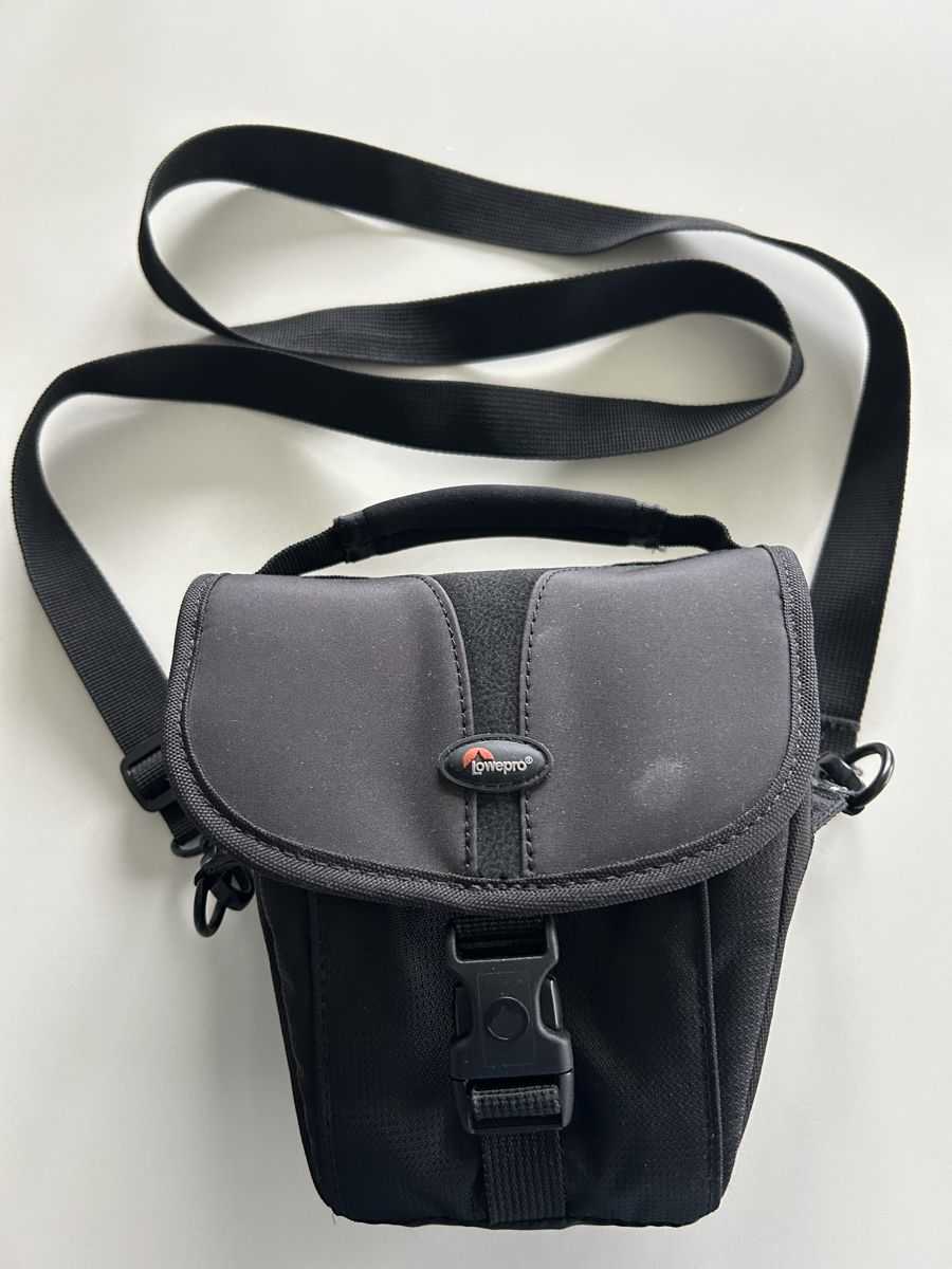 Lowepro Borse: Kamera Tasche von Lowepro – Usato da Neuendorf venduto da Juhlin01