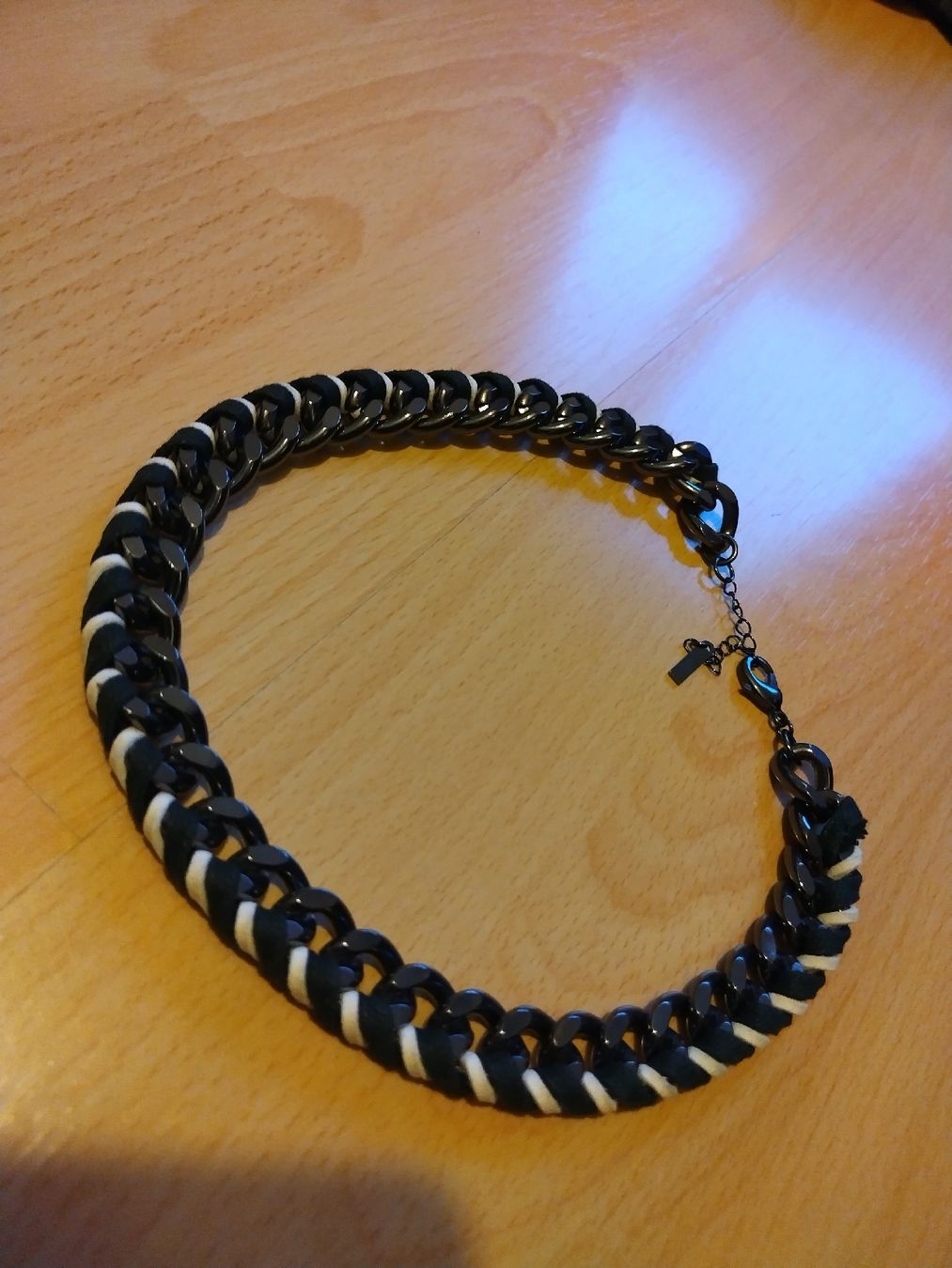 Catenine: collier chaîne ras le cou – Usato da Mühleberg venduto da Eliboub 1