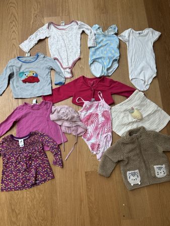 Tolles Kleider-Paket, Grösse 1-2 Jahre Top Zustand!