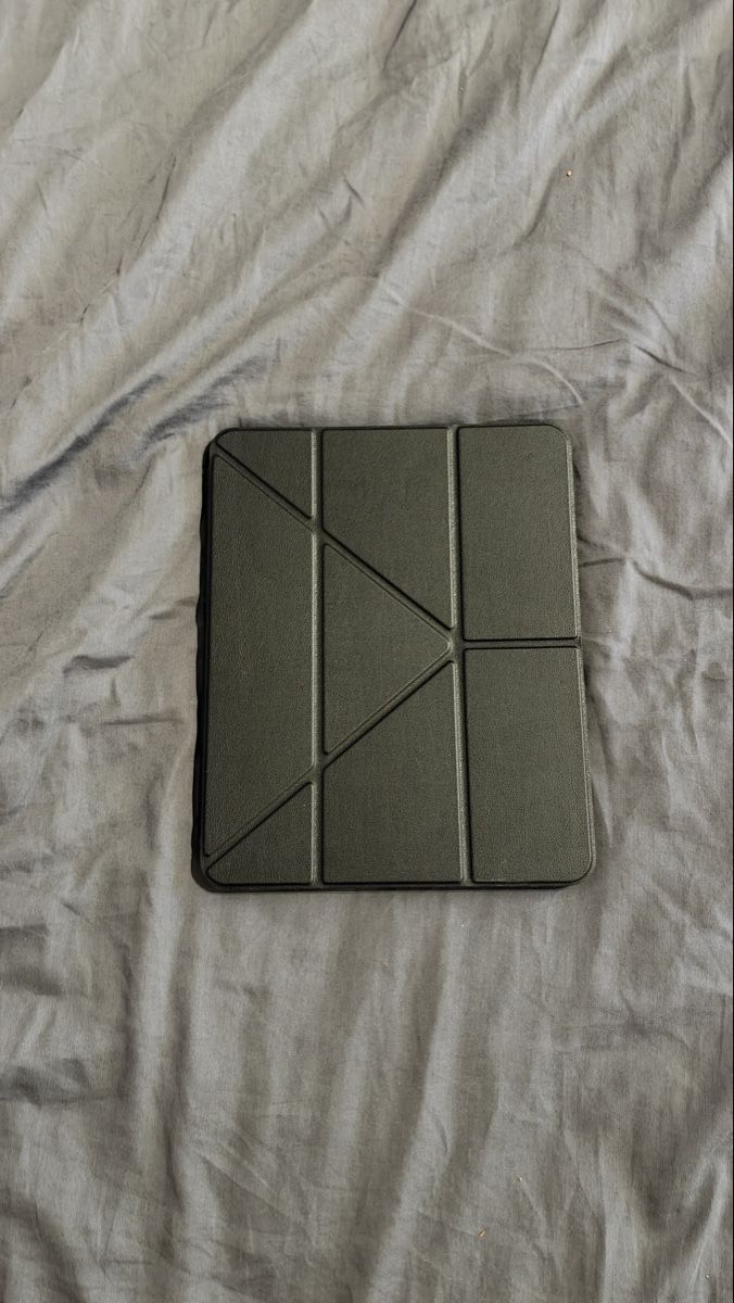Apple Covers & Borse: iPad Pro M4 Case – Nuovo (secondo la descrizione) da Grasswil venduto da Flohryn 1