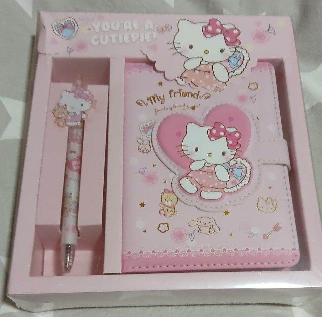 Hello Kitty Blocchi: Hello Kitty - Bloc-notes et stylo roses - Neuf – Nuovo e nell'imballaggio originale da Allens venduto da MADE.IN.ROCK.N.ROLL 1