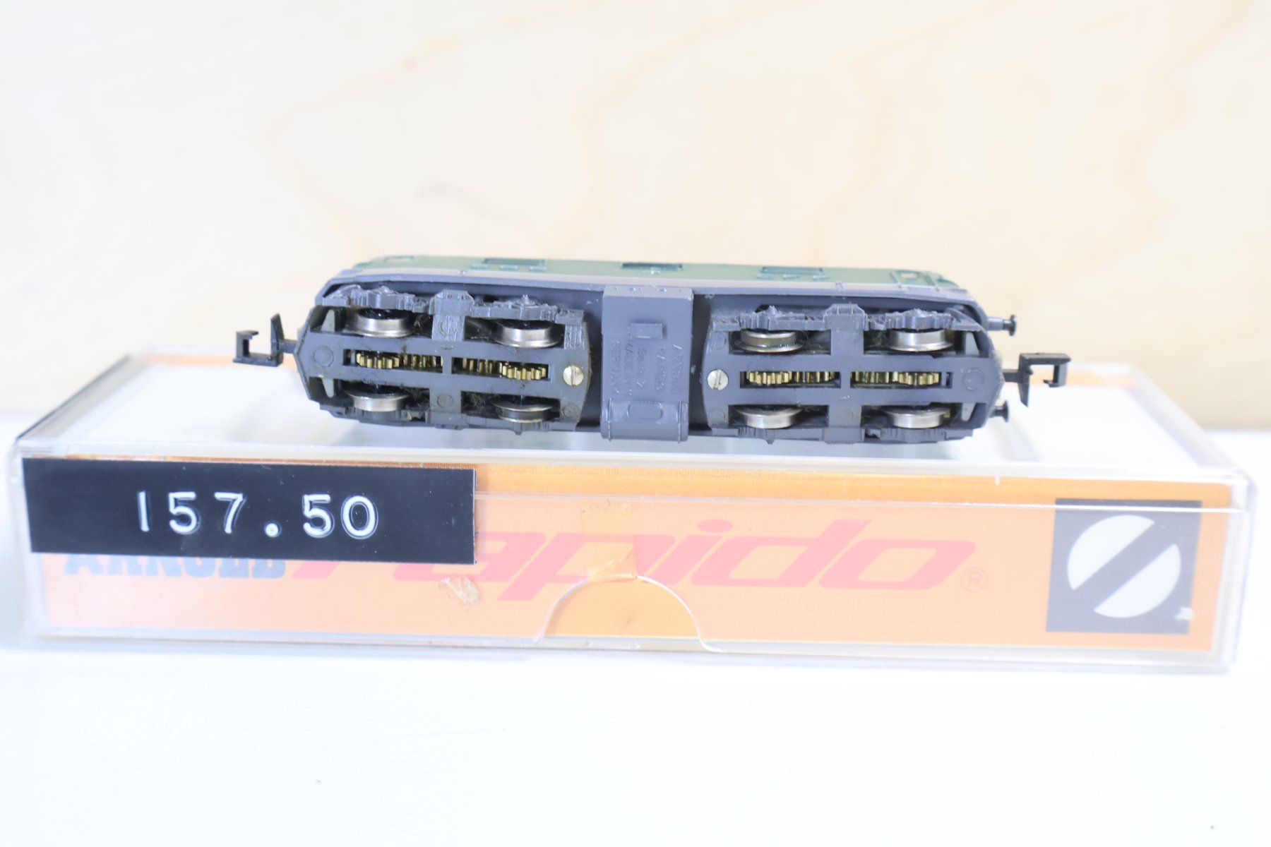 Arnold Modellini di ferrovie: ARNOLD SBB Re 4/4 E-Lok - Spur N – Usato da Winterthur venduto da Monstera 7