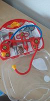 Kinder Arztkoffer Spielzeug rot gut Zustand