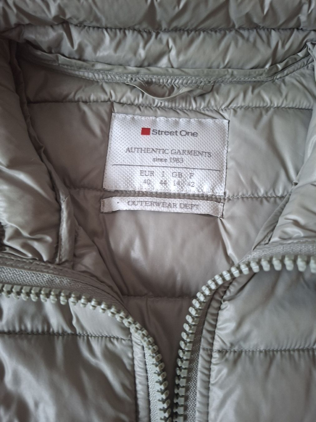 Giacche: Street One Steppjacke beige Gr.40  – Usato da Sumiswald venduto da Cicco02 1