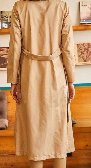 Cappotti: Trenchcoat in Beige Neu – Nuovo (secondo la descrizione) da Selkingen venduto da gwendolynx 1