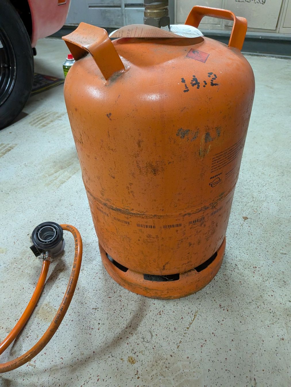 Apparecchiature e tecnologia a gas: Repsol Gasflasche aus Spanien – Usato da Weier im Emmental venduto da Rsz8 3