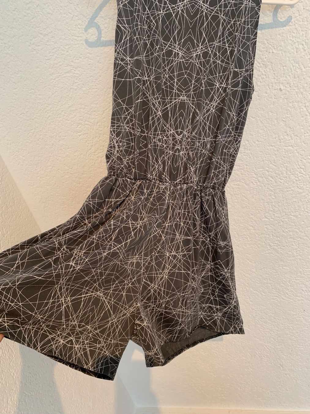 Jumpsuits: Jumpsuit 100% Baumwolle grau weiss Muster Gr. M – Gebraucht aus Fislisbach von KolibriSecondhand 1