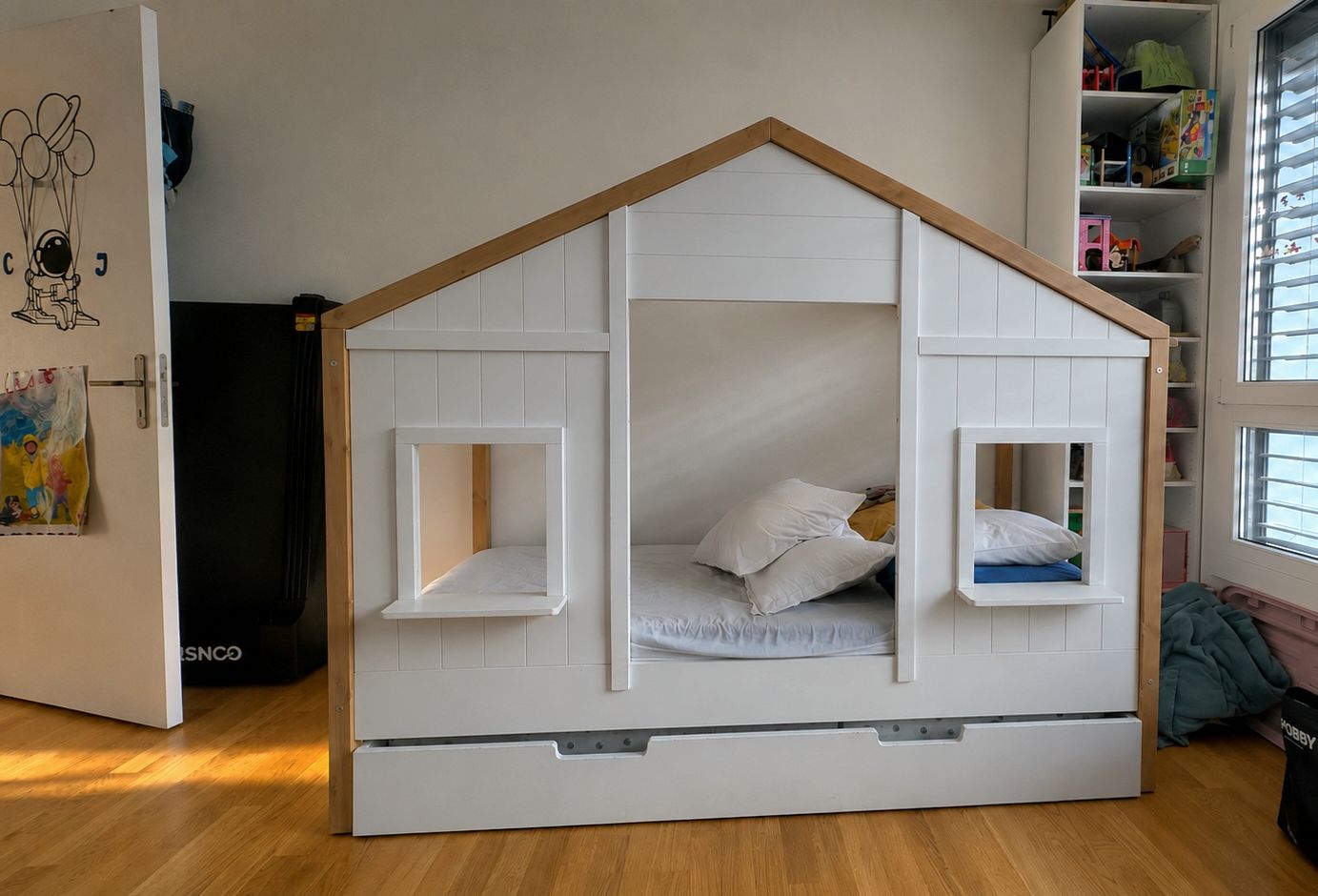 Letti: Vipack Babs hausbett Kinder – Usato da Zug venduto da mikey1130