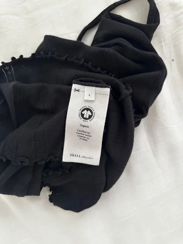 Top: Skall Top schwarz aus 100% Baumwolle – Nuovo (secondo la descrizione) da Zürich venduto da xxstellixx 2