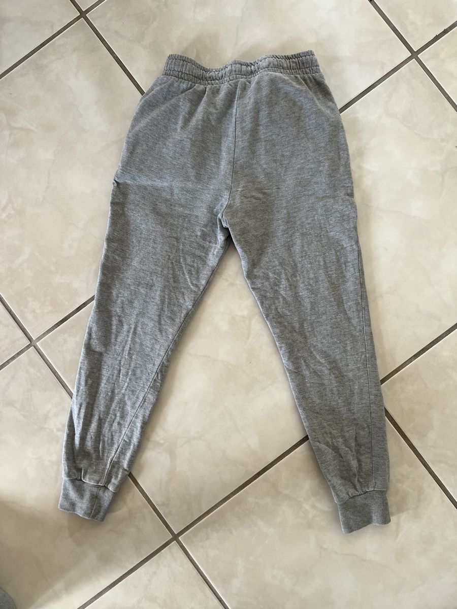 Pantaloni: Jogginghose Gr. 140 – Usato da Wallisellen venduto da SPKWichtel 1