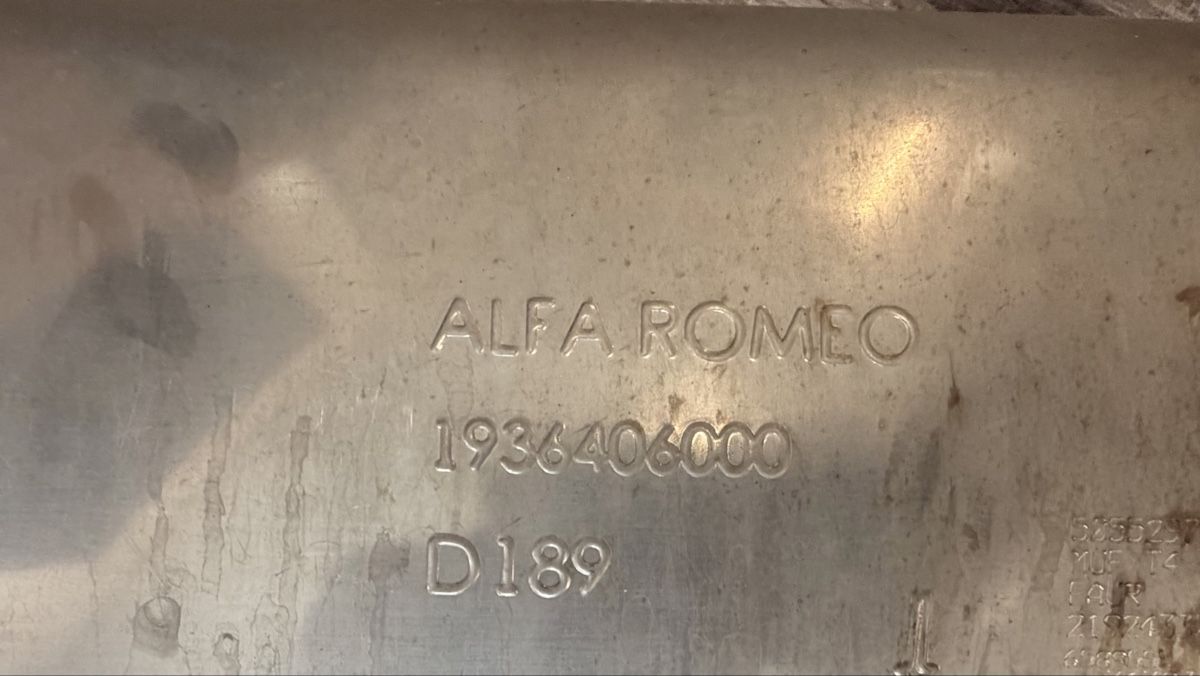 Alfa Romeo Sistemi di scarico: Stelvio-Auspuff ab Mittelschalldämpfer – Usato da Naters venduto da Swissdancer 4