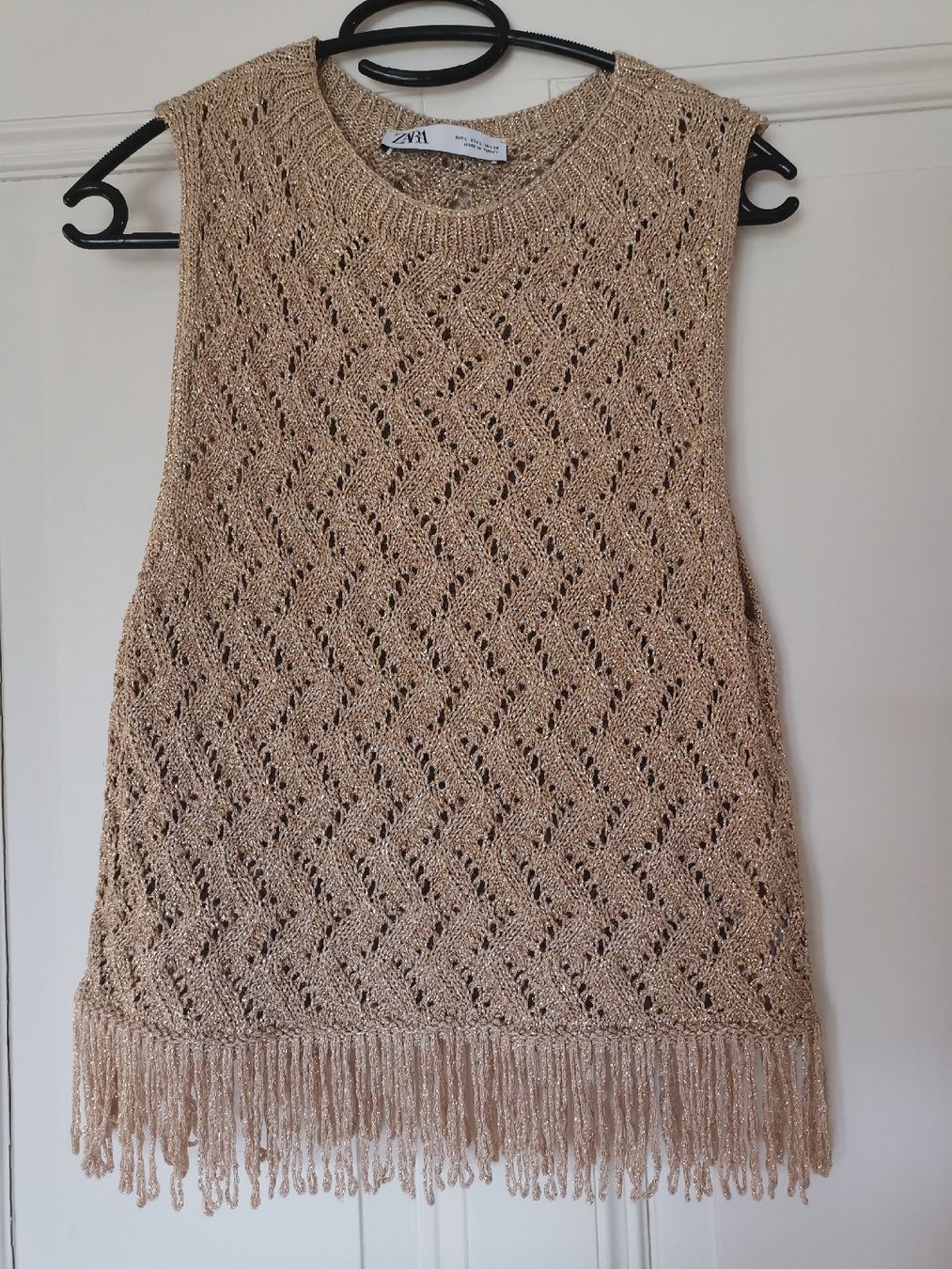 Zara Top: Zara Strick top, gold mit Fransen  – Usato da Uerikon venduto da pink_flamingo 1