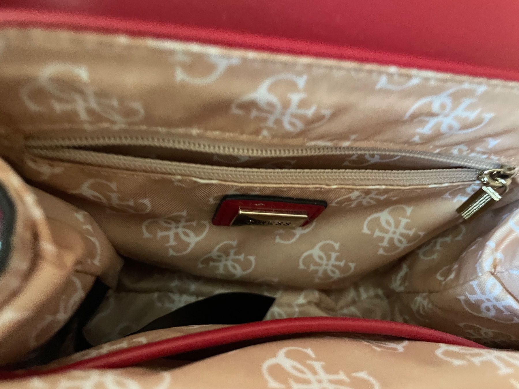 Guess Borse da donna: Leder Umhängetasche von Guess – Nuovo (secondo la descrizione) da Pfäffikon ZH venduto da Margot1 2
