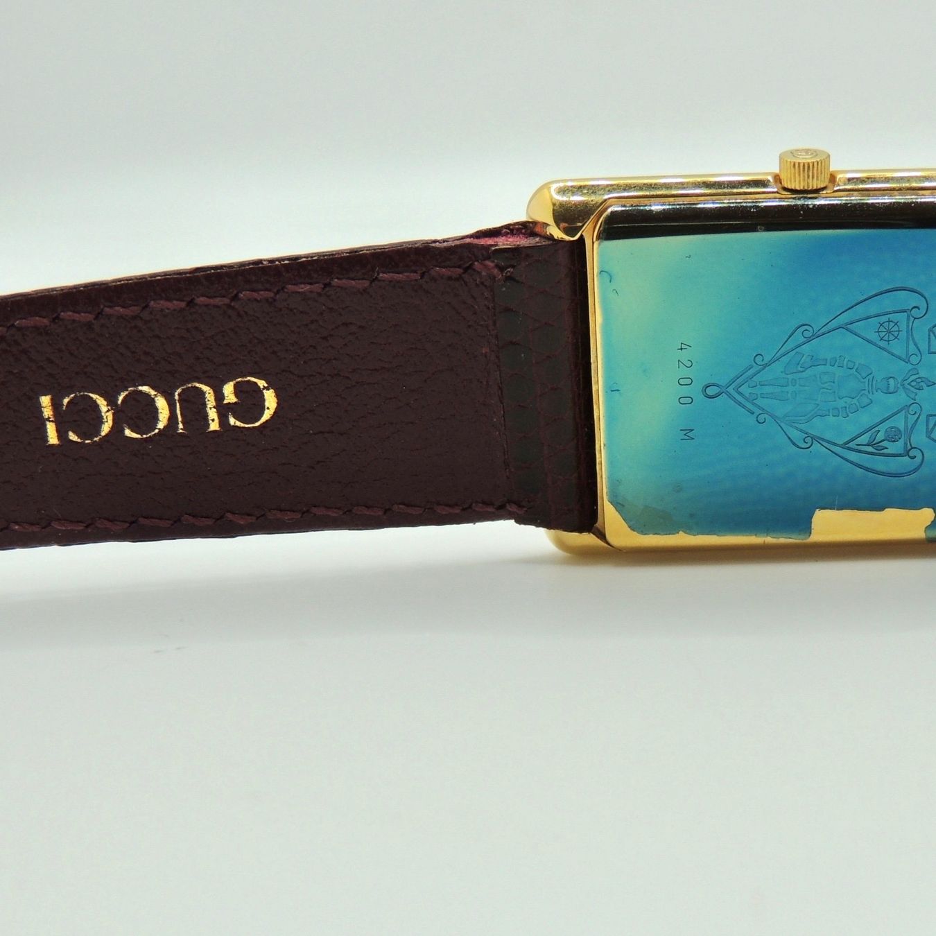 Gucci Uhren: Montre Gucci nacre vintage – Neu (gemäss Beschreibung) aus Lausanne von DuGoutetdesCouleurs 2