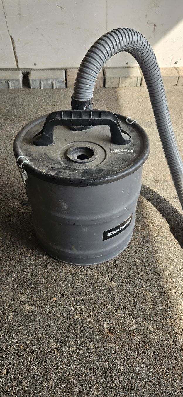 Einhell Aspirateurs & Accessoires: Aschesauger – D'occasion à Menziken par kst_p5l2
